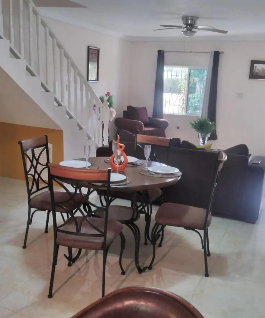 شقة Palmview Estate Townhouse Mammee Bay